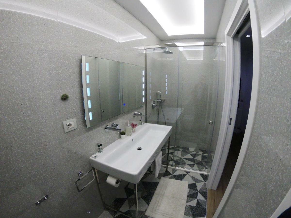 Tiranatop Suites 3 1000 Ft2 ภายนอก รูปภาพ
